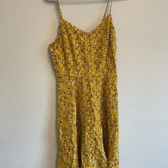 Old Navy Dresses & Skirts - Old Navy Yellow Floral Mini Dress Size Medium